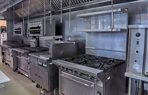 Prepare Your Commercial Foodservice Equipment for Summer with SmartCare