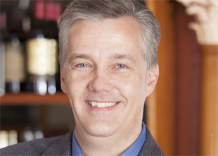 consultant Mark Moeller 