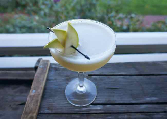 Fall-inspired cocktails by the Cocktail Guru: Pear-Vanilla Sparkler made with pear puree, vanilla vodka, lemon juice and prosecco. Photo courtesy of Cocktail Guru