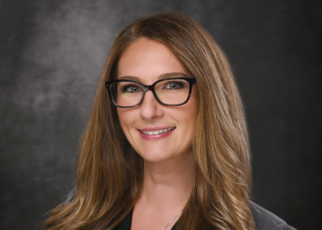 sarah lavis headshot