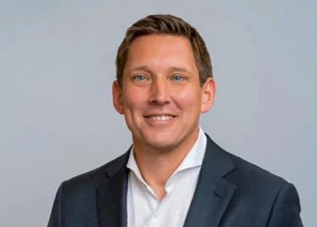 Leigh Allan Headshot