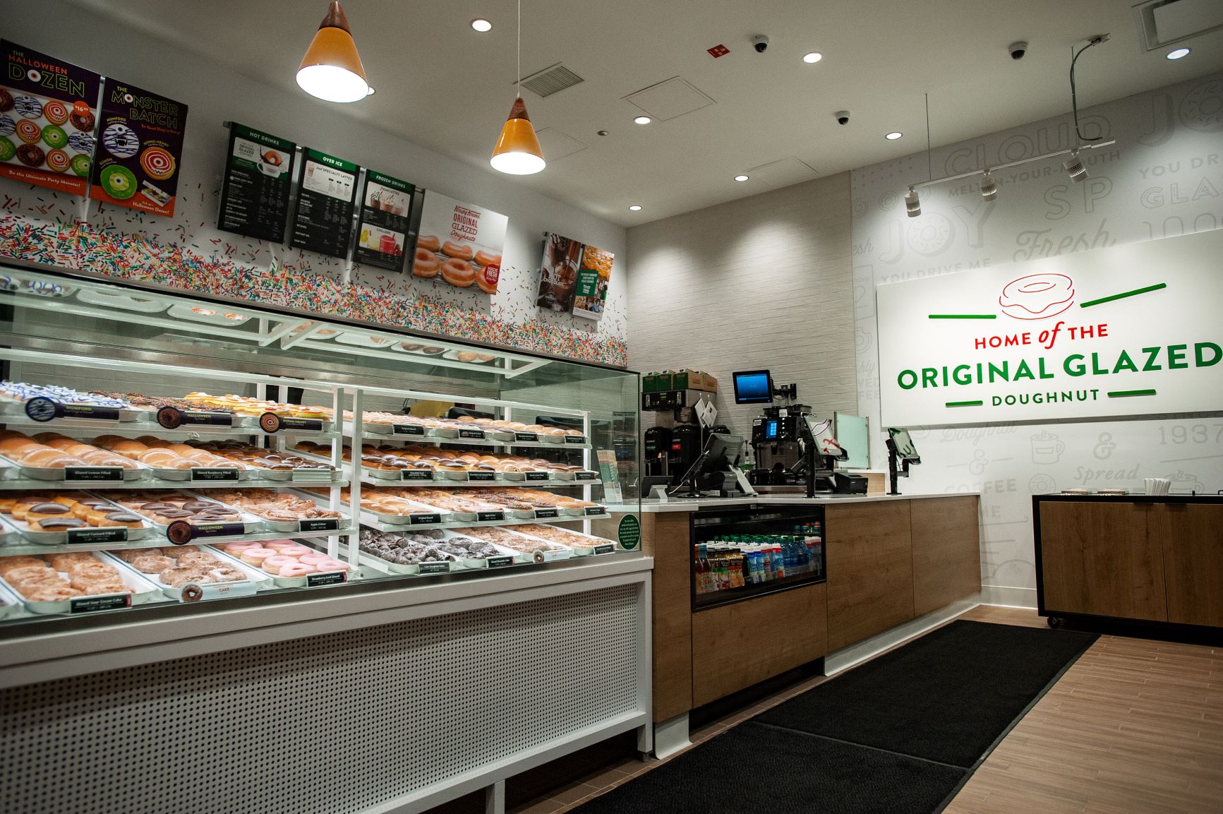 Krispy Kreme Chicago Display Case Web