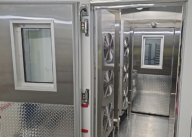 Integrated chiller capacities up to 3 carts deep