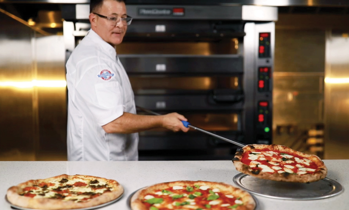 Pizza Master unloadingpizzas 1200x722