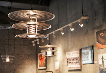 PizzaStudio-Artists-Wall-Light