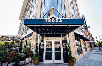 Terza-7108-outdoor-entrance