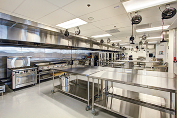 7 Hospitality-Construction-Services Union-Kitchen Photo-Courtesy-of-Matthew-Lynch-and-Jim-Cuddy