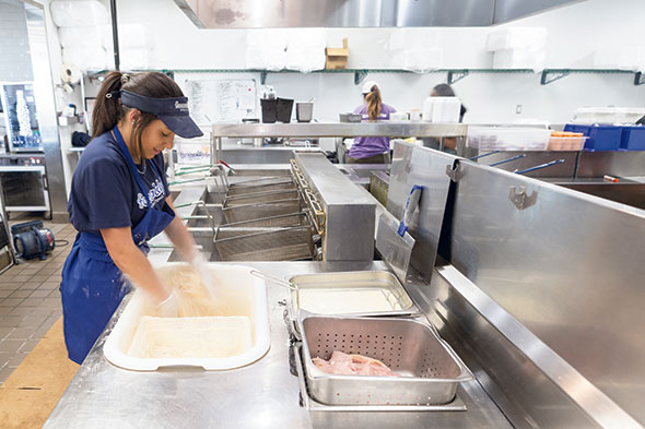 Foosacklys Breading Station